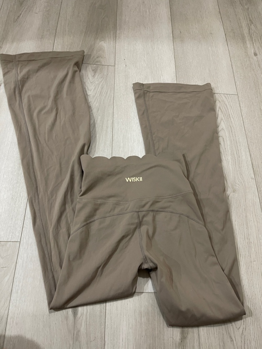 Wiskii Women's Boot Cut Flare Leggings - Taupe Size Small